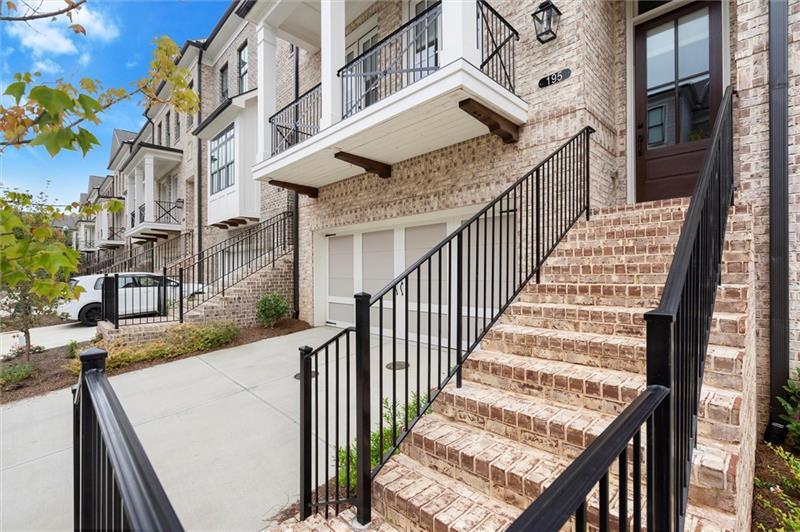 195 Briscoe Way