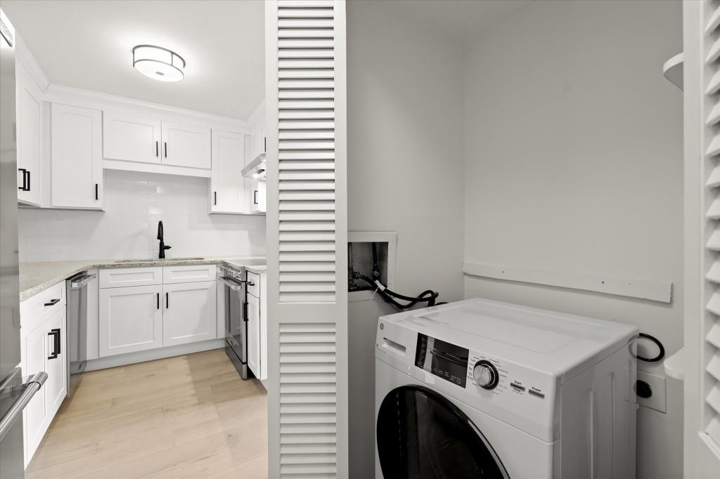 27 Old Ivy Square NE