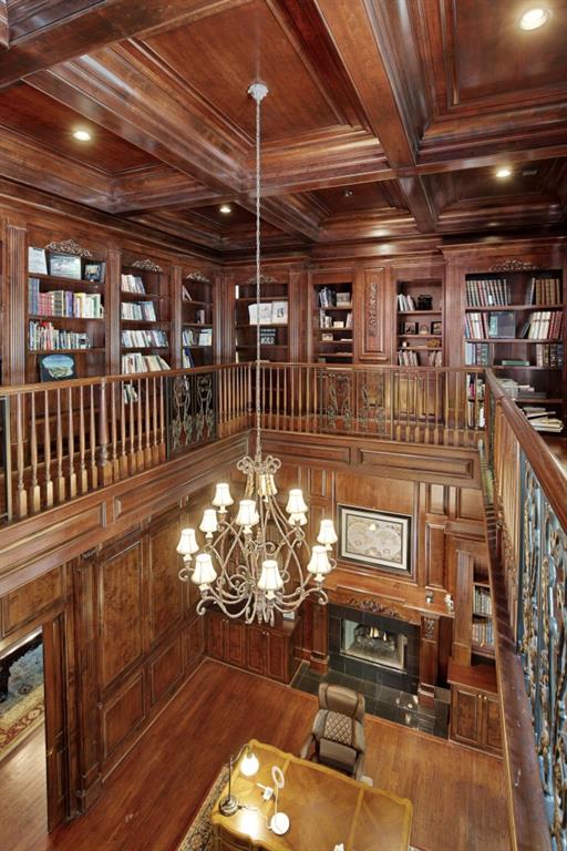 1095 Stonegate Court