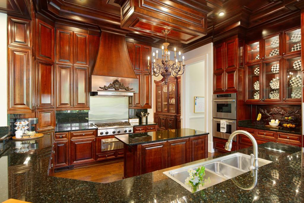 1095 Stonegate Court