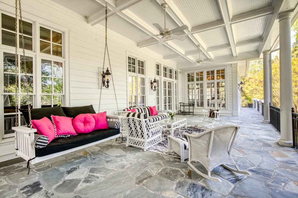 1095 Stonegate Court