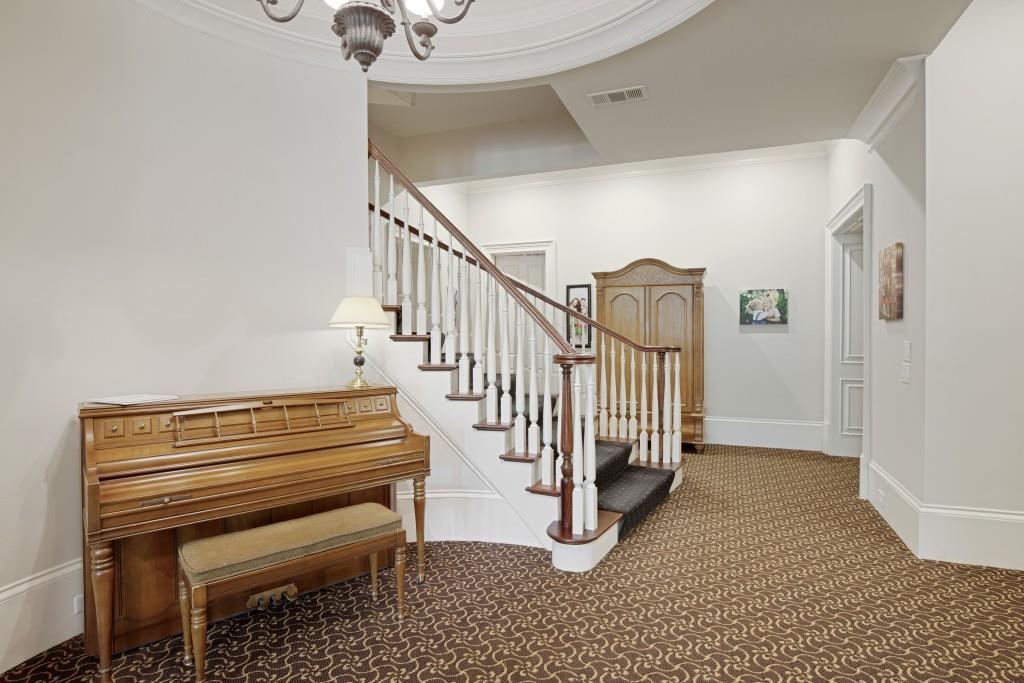 1095 Stonegate Court