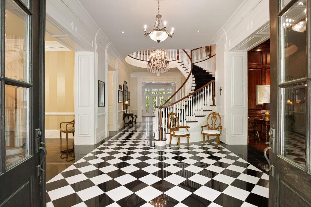 1095 Stonegate Court