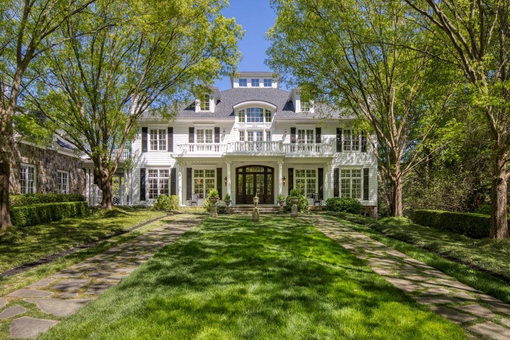 1095 Stonegate Court