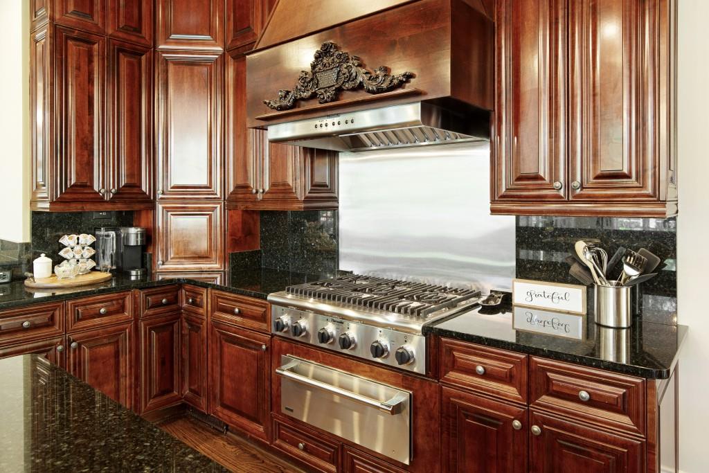 1095 Stonegate Court