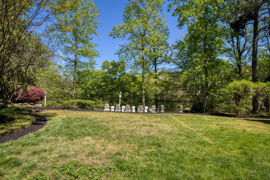 1095 Stonegate Court