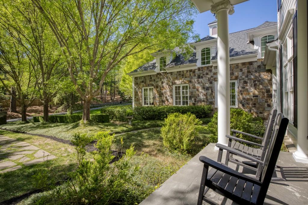 1095 Stonegate Court