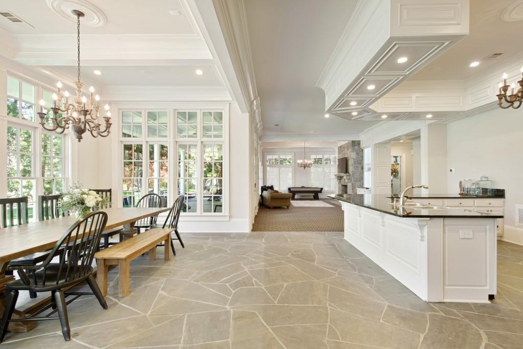 1095 Stonegate Court