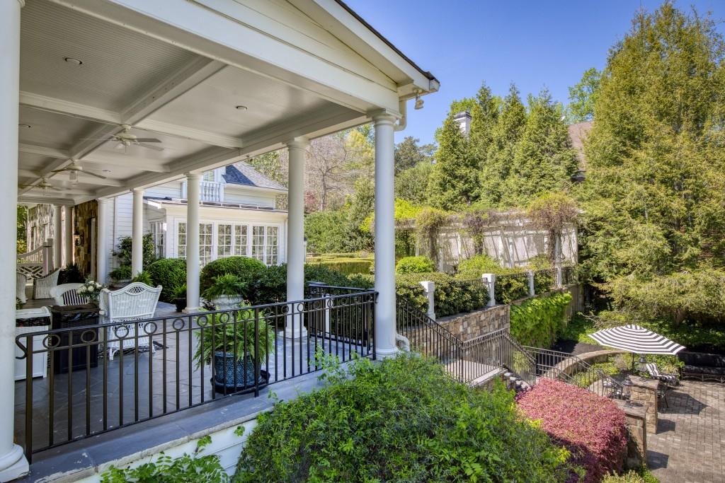 1095 Stonegate Court
