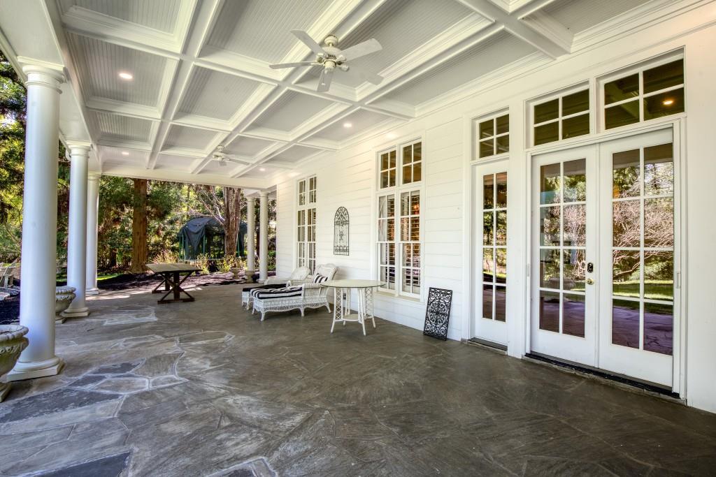 1095 Stonegate Court