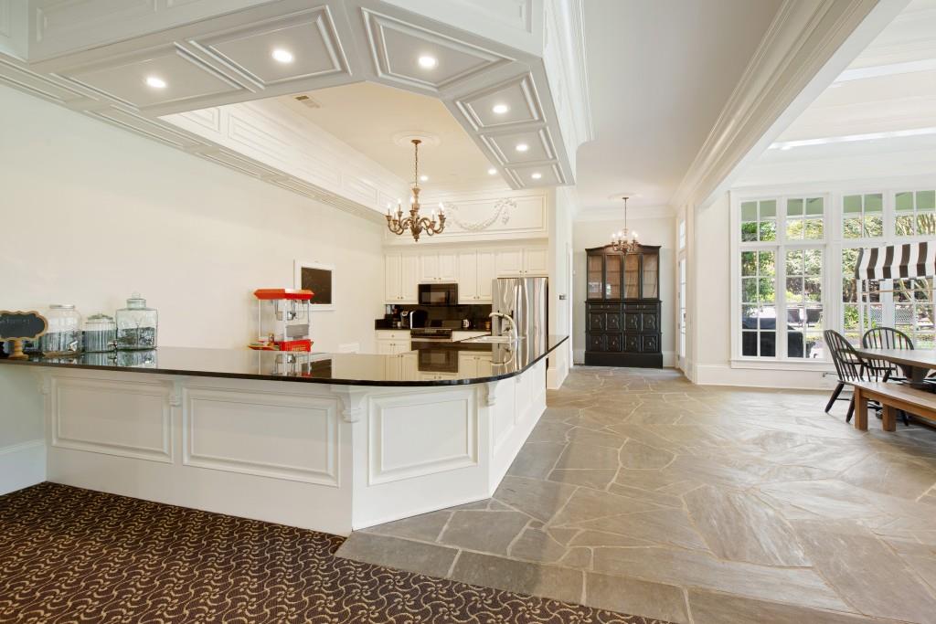 1095 Stonegate Court