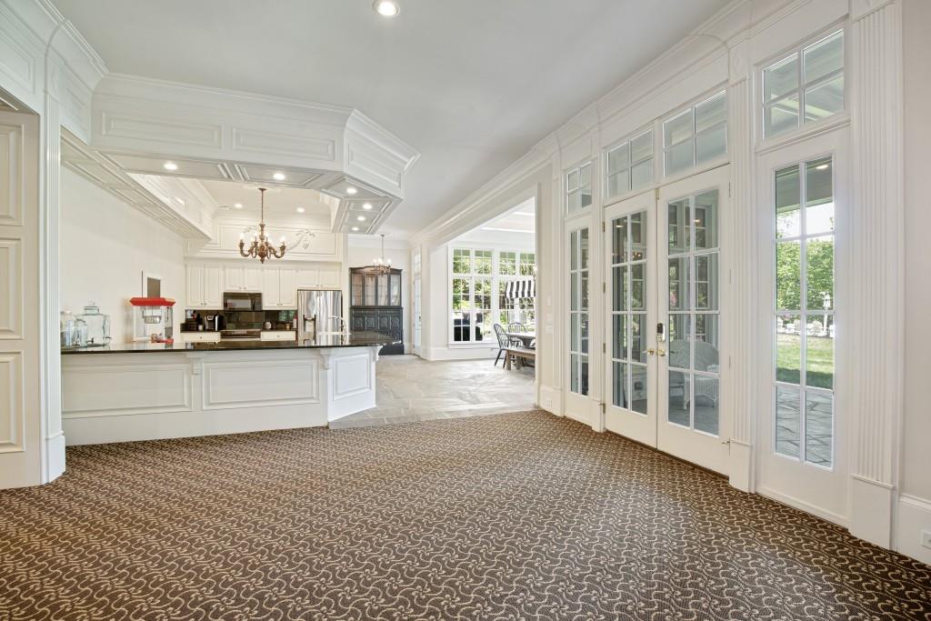 1095 Stonegate Court