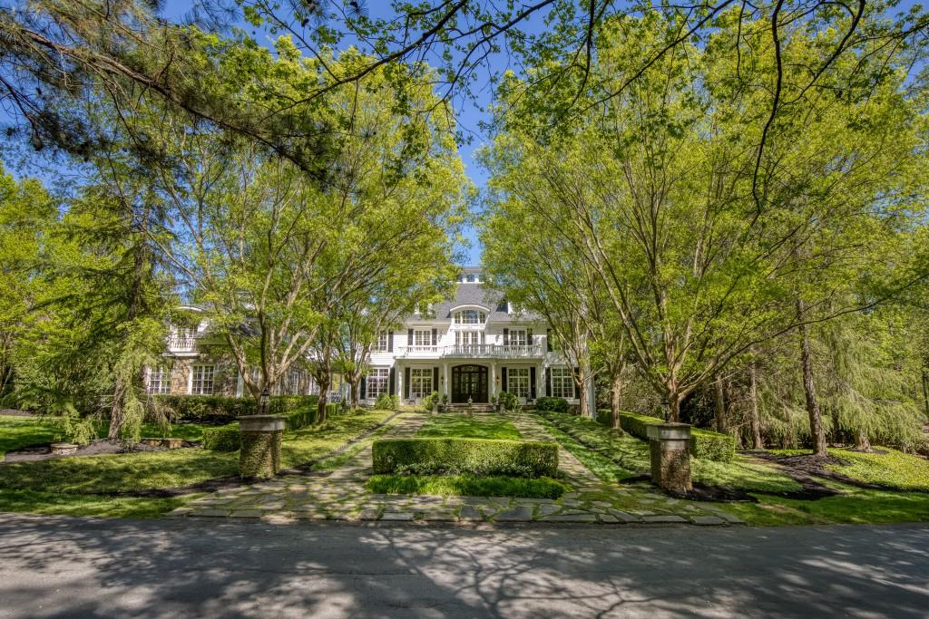1095 Stonegate Court