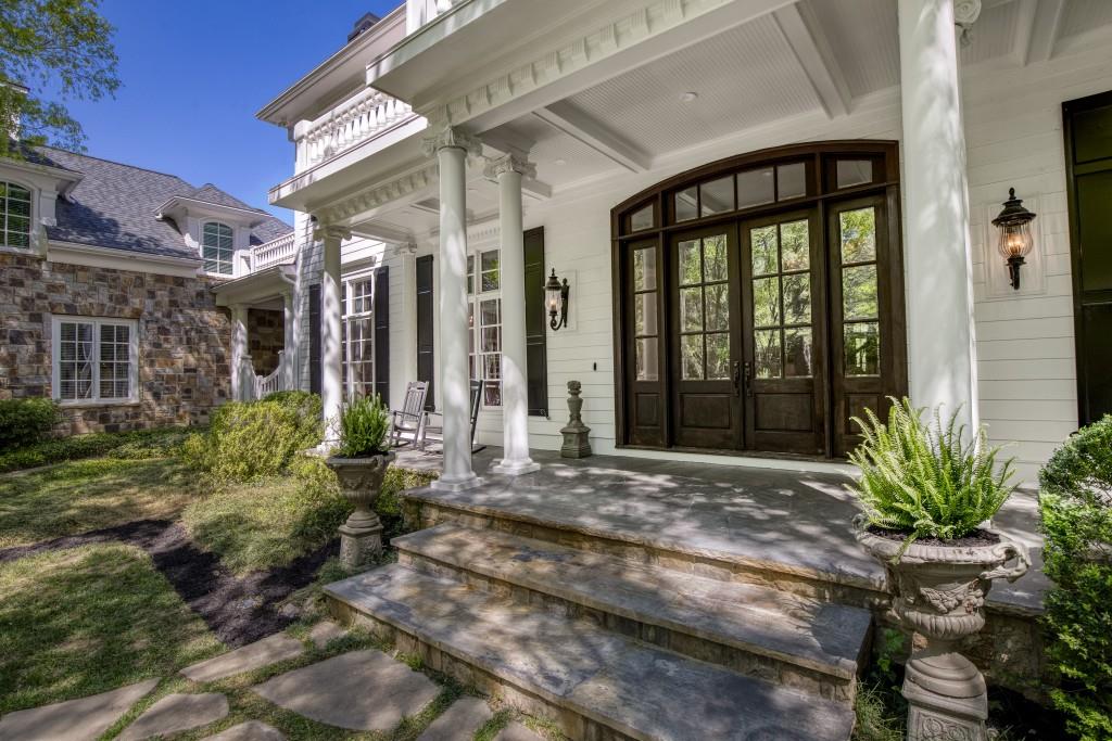 1095 Stonegate Court