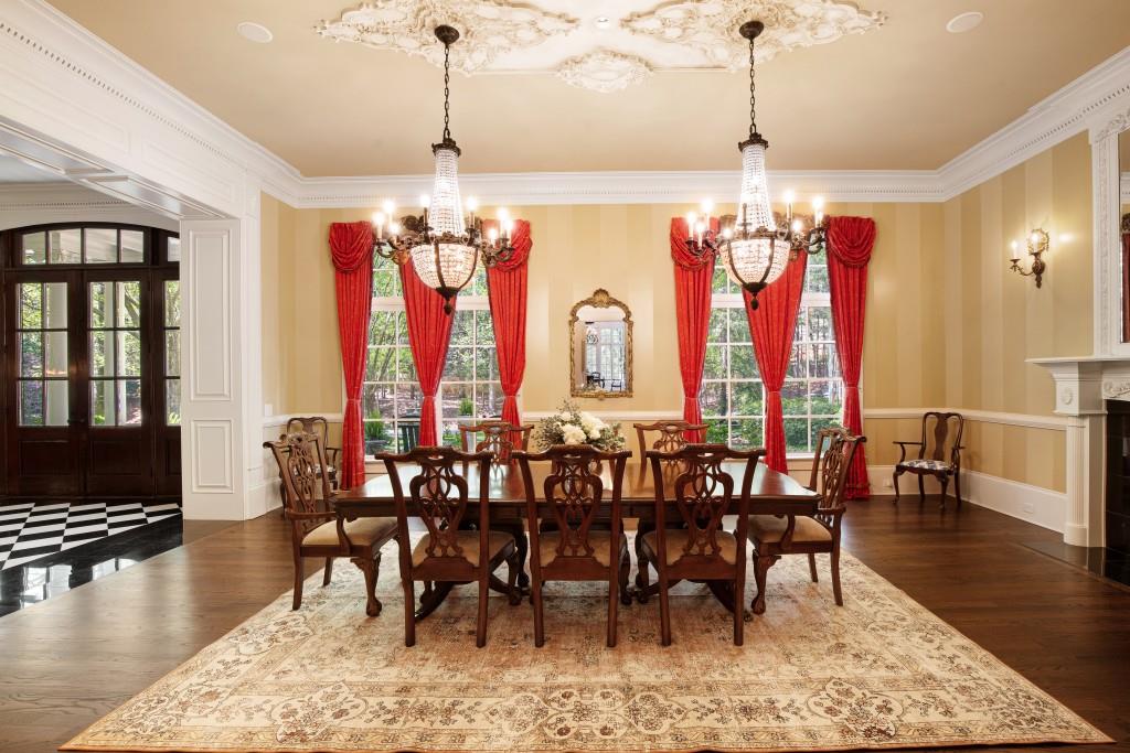1095 Stonegate Court