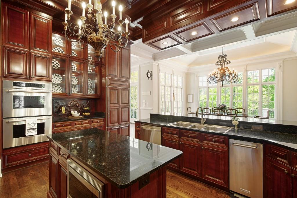 1095 Stonegate Court