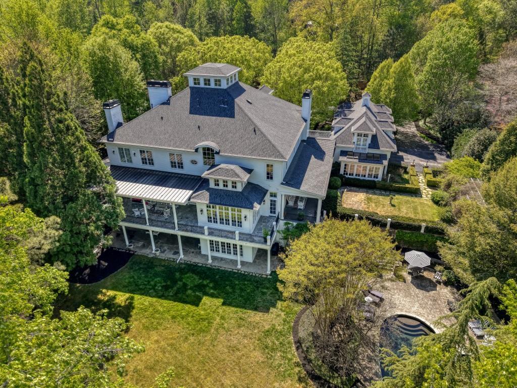 1095 Stonegate Court