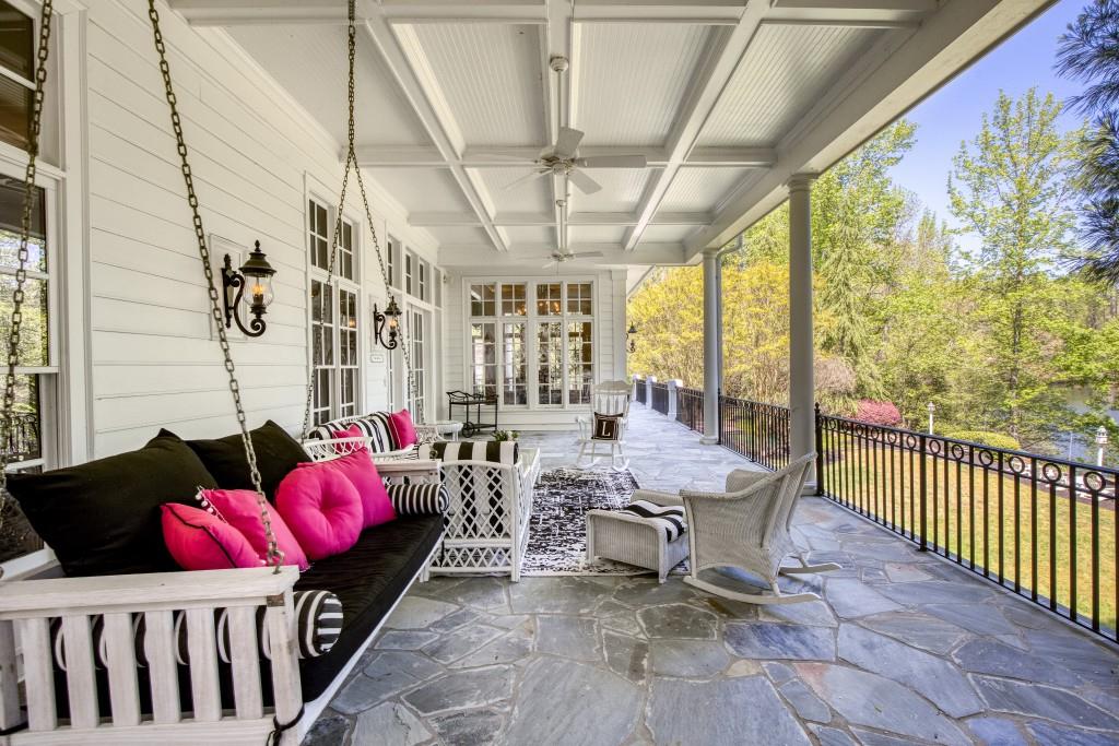 1095 Stonegate Court