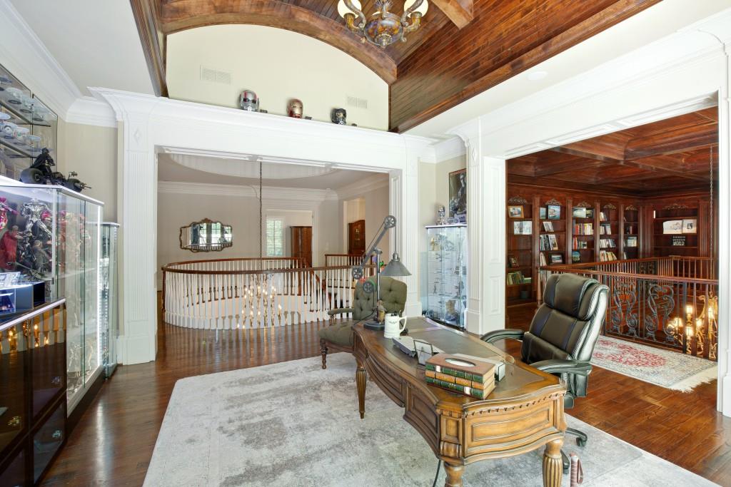 1095 Stonegate Court