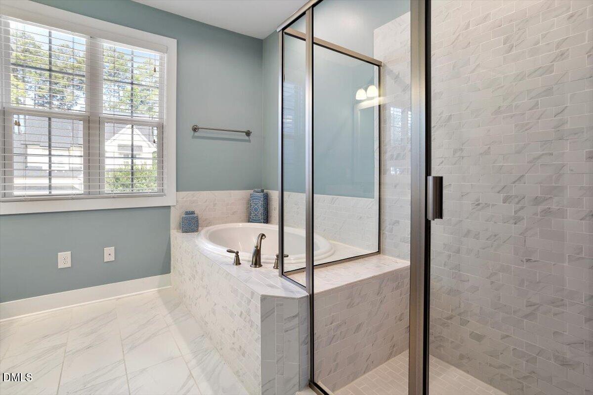 8029 Rosemont Parkway