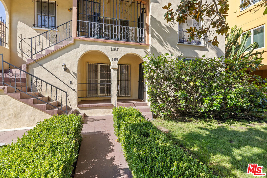 1141 S Shenandoah St