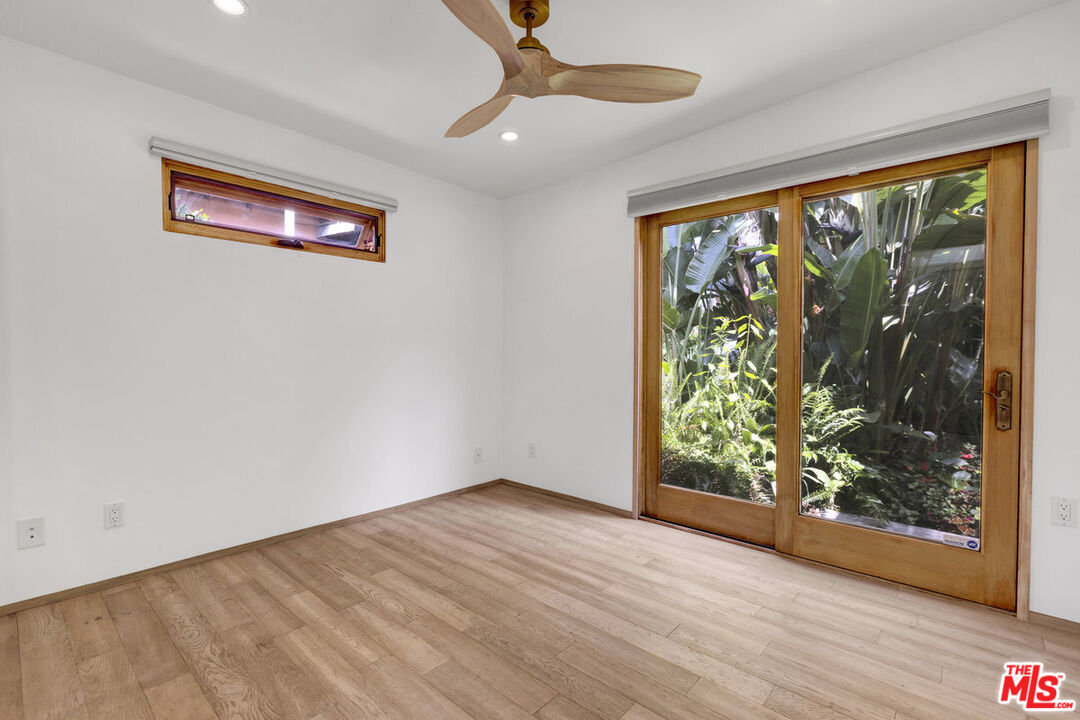 1138 Poinsettia Pl