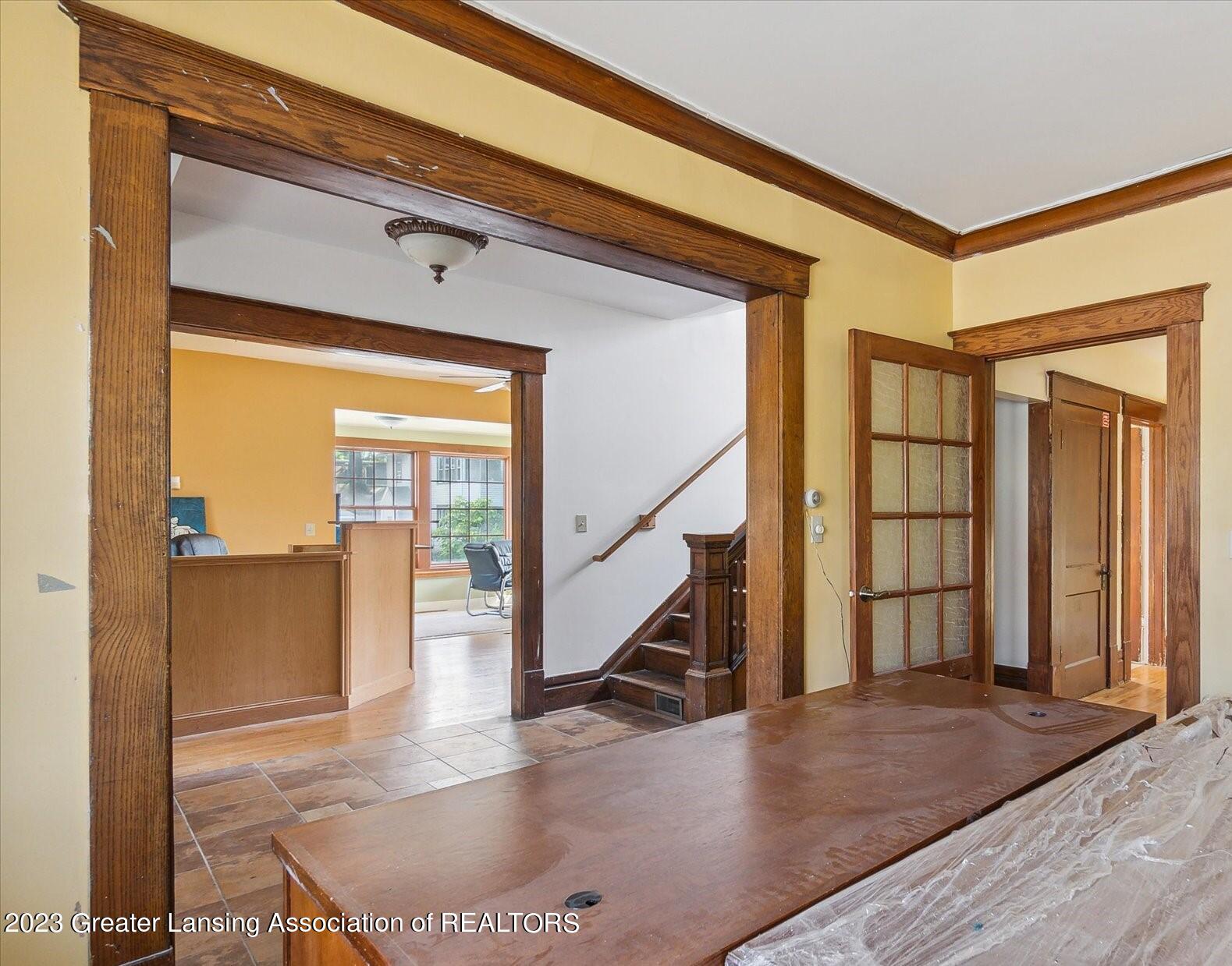 527 W Hillsdale Street