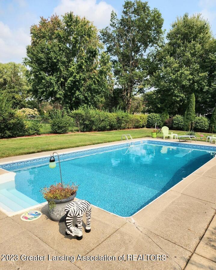 1225 Schavey Road