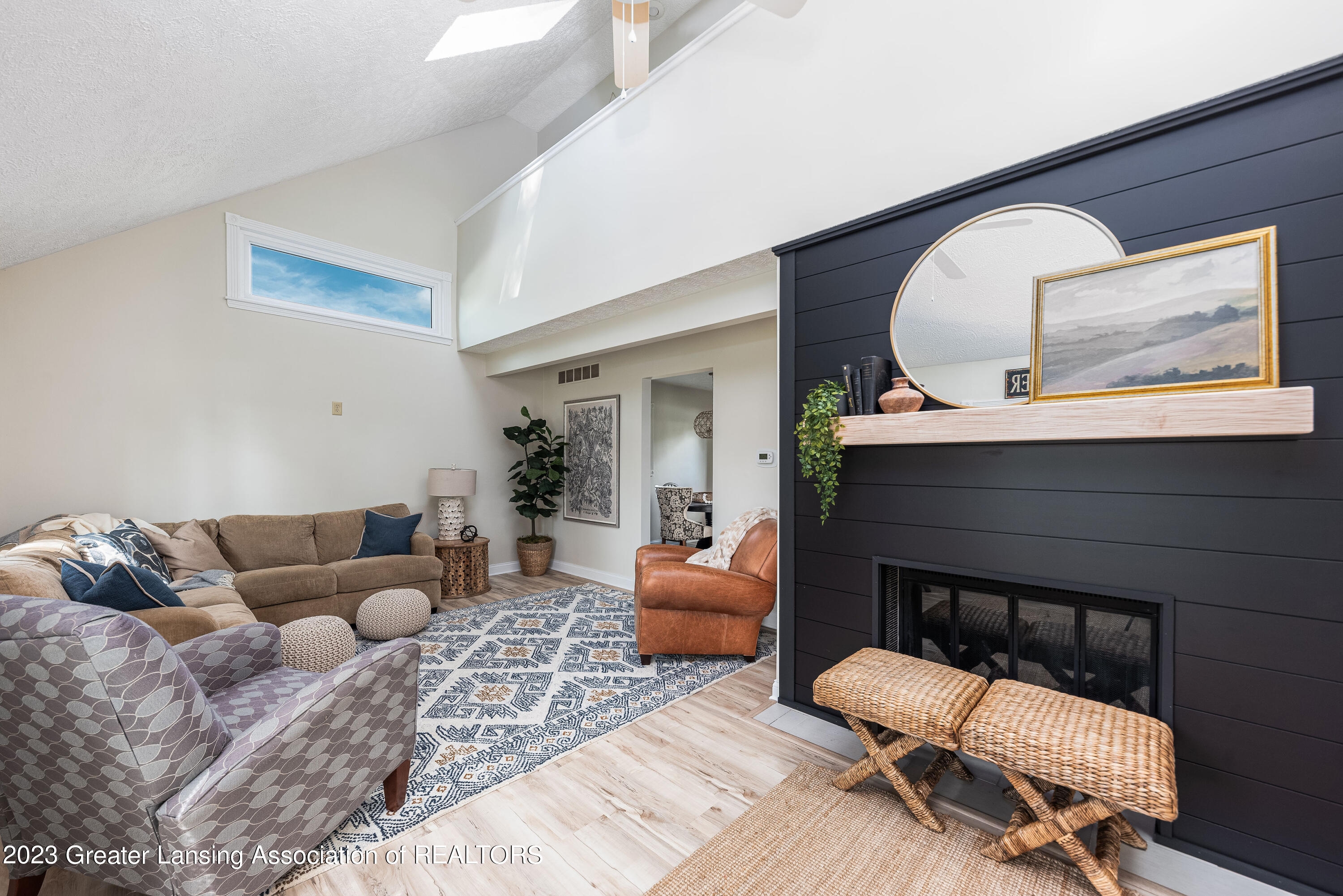1225 Schavey Road