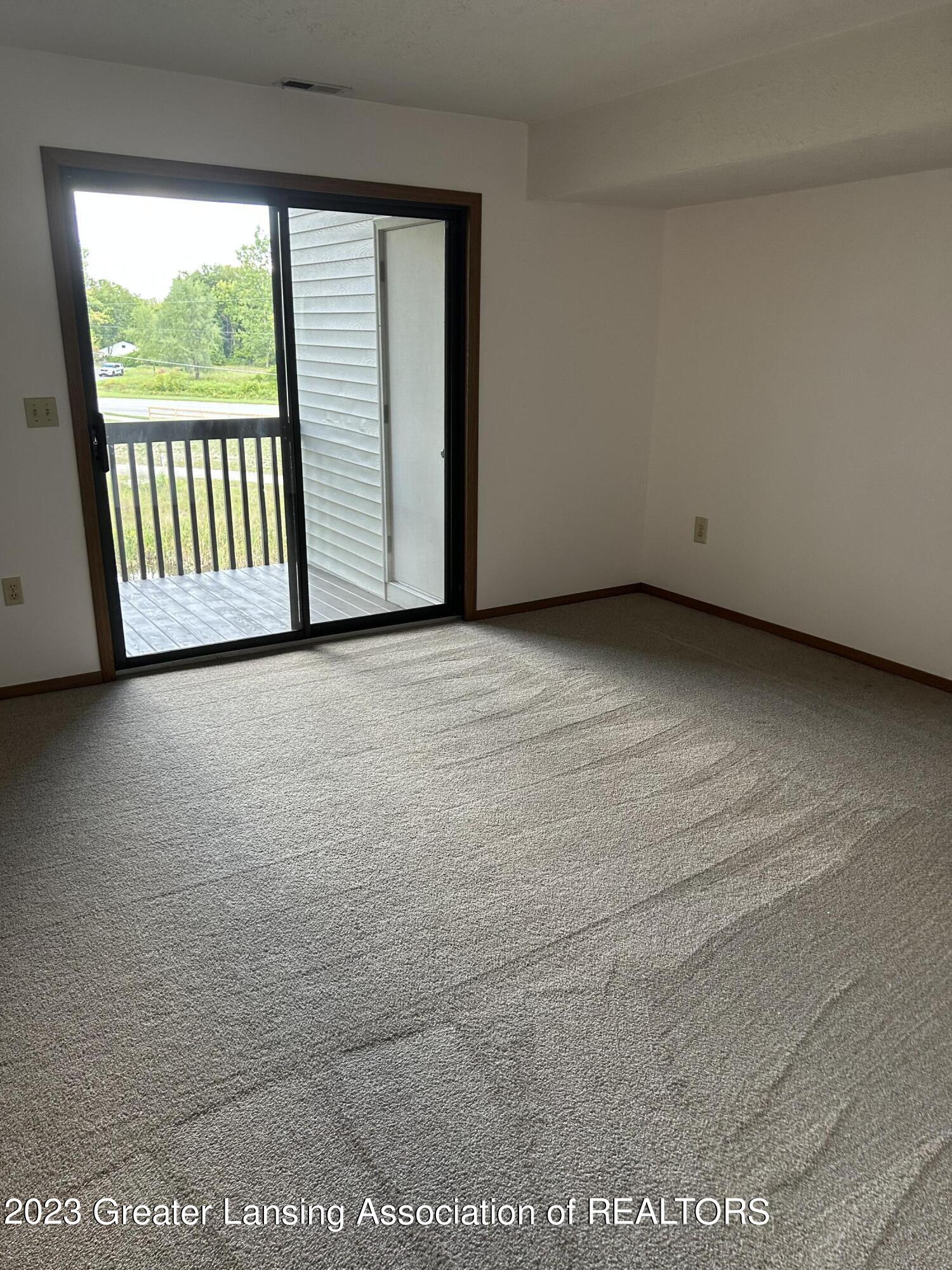 1460 E Pond Drive, 31