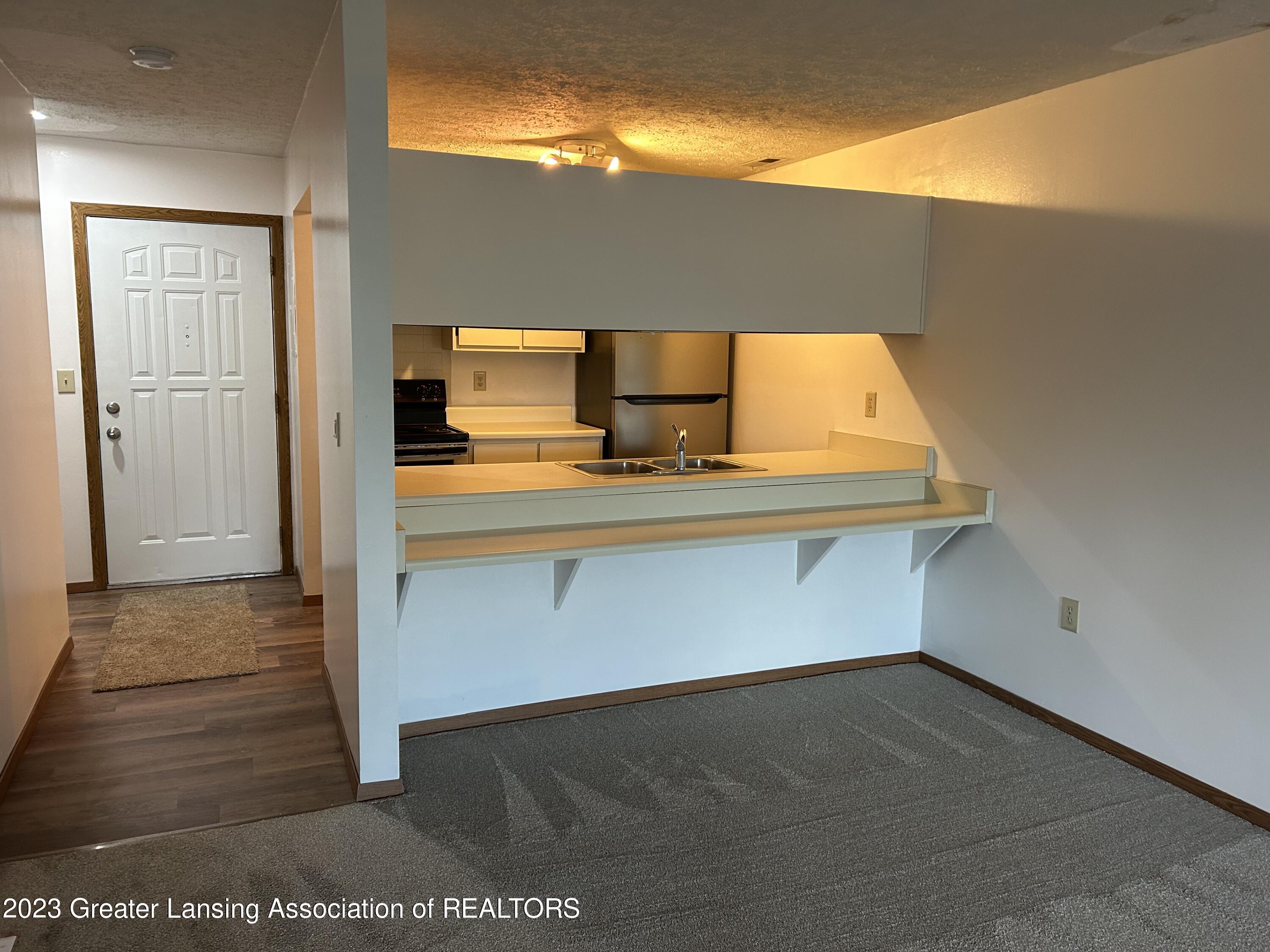 1460 E Pond Drive, 31