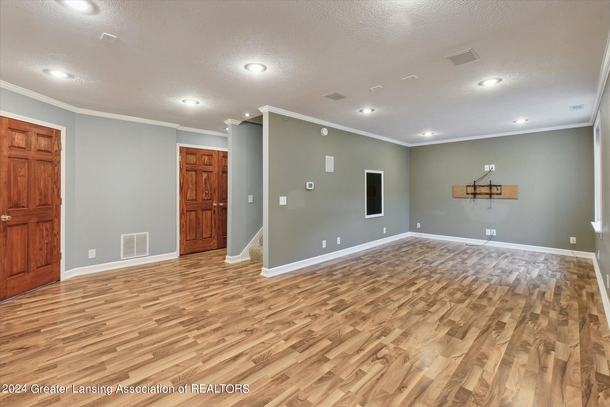 938 Evergreen Avenue