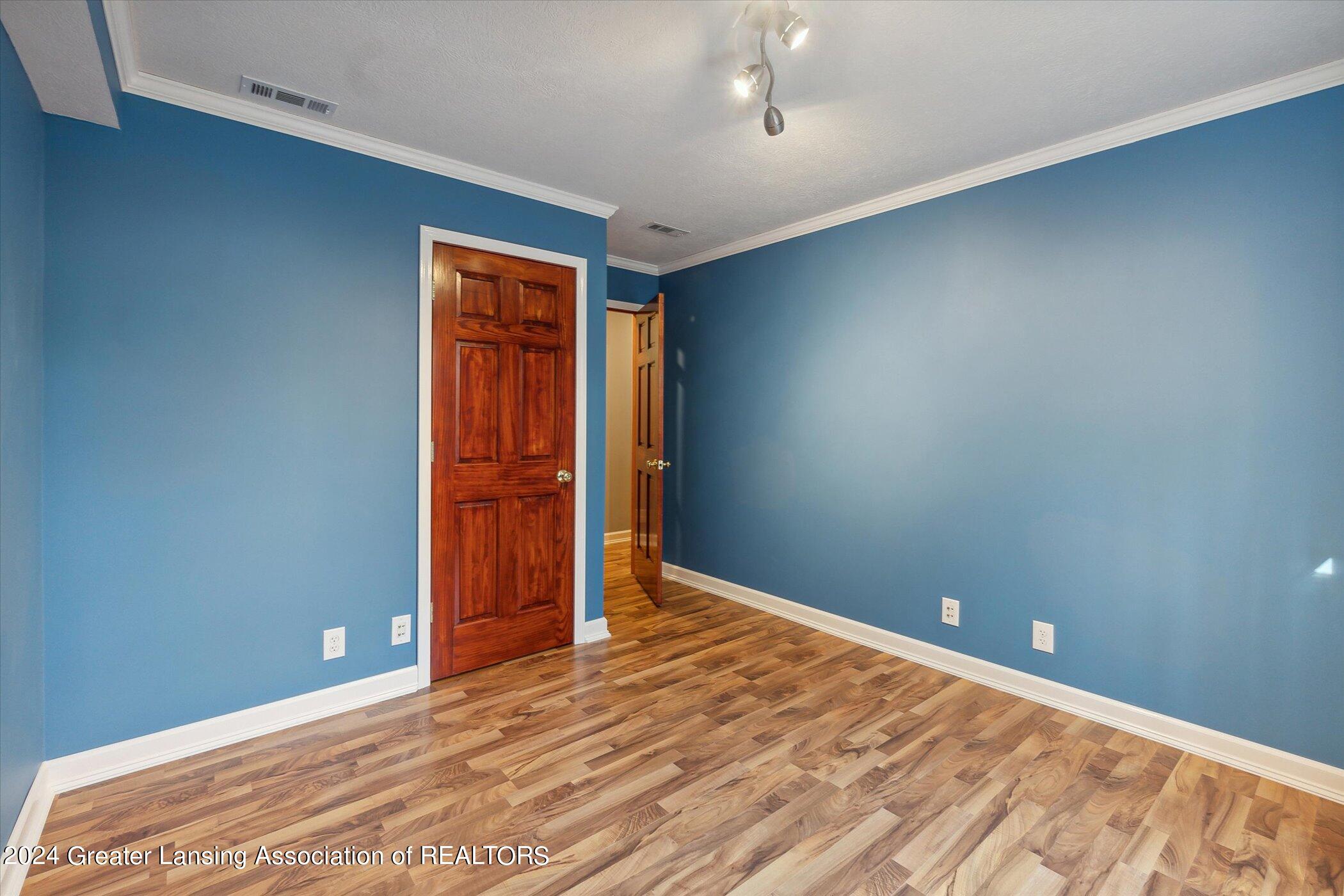 938 Evergreen Avenue