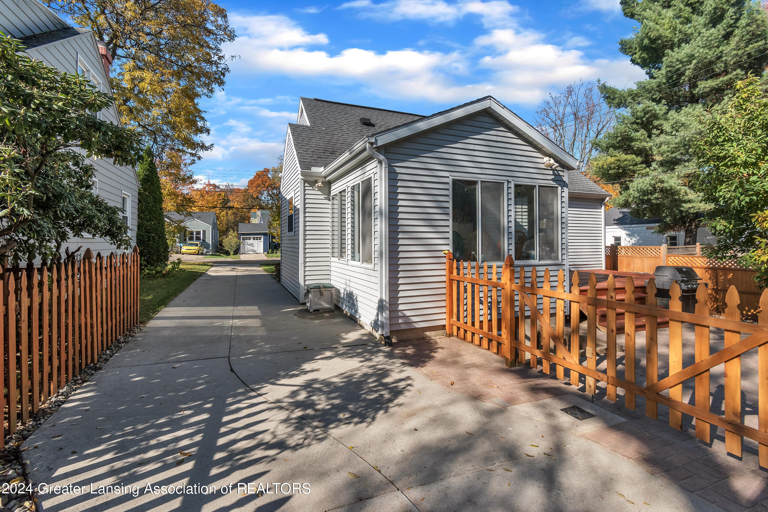 938 Evergreen Avenue