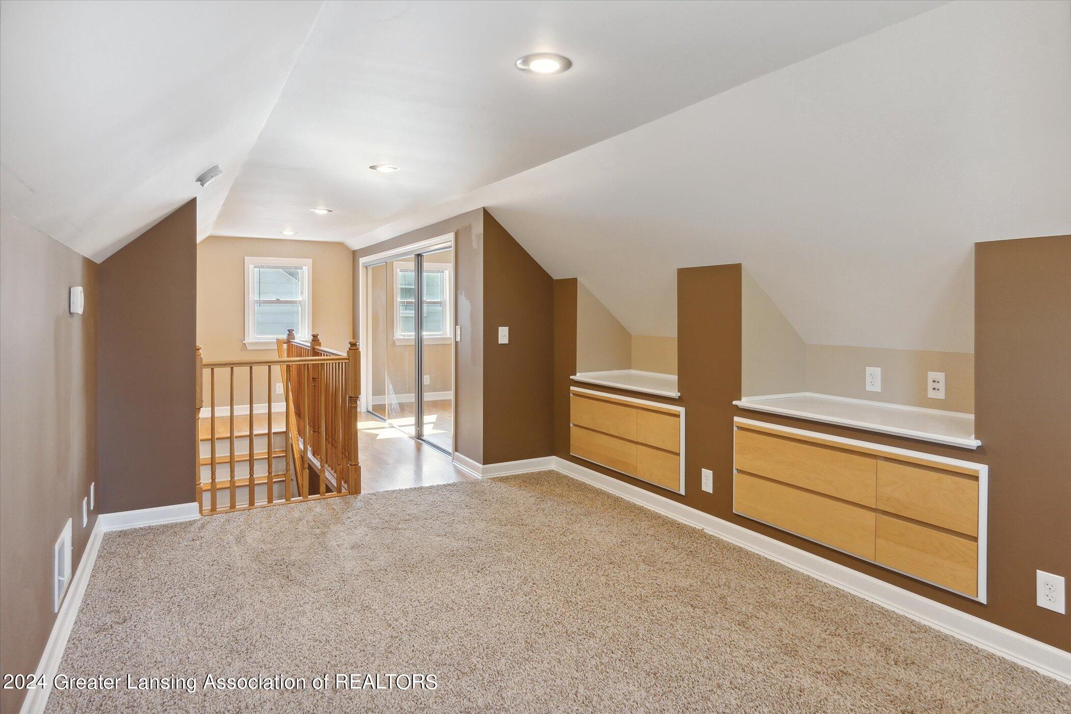 938 Evergreen Avenue