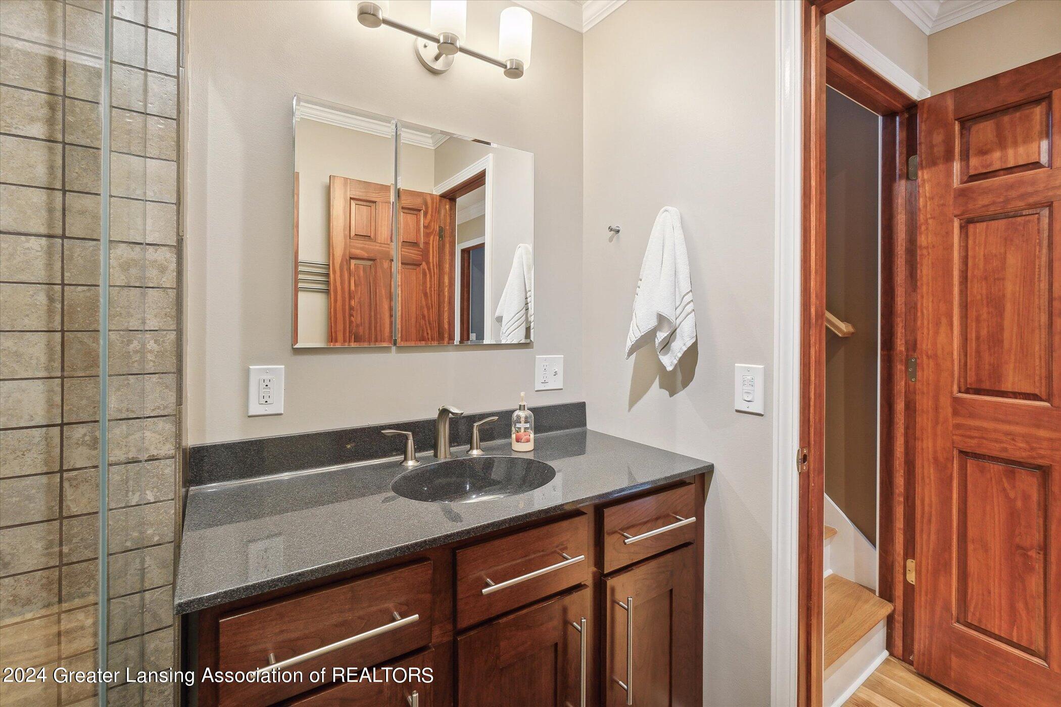 938 Evergreen Avenue