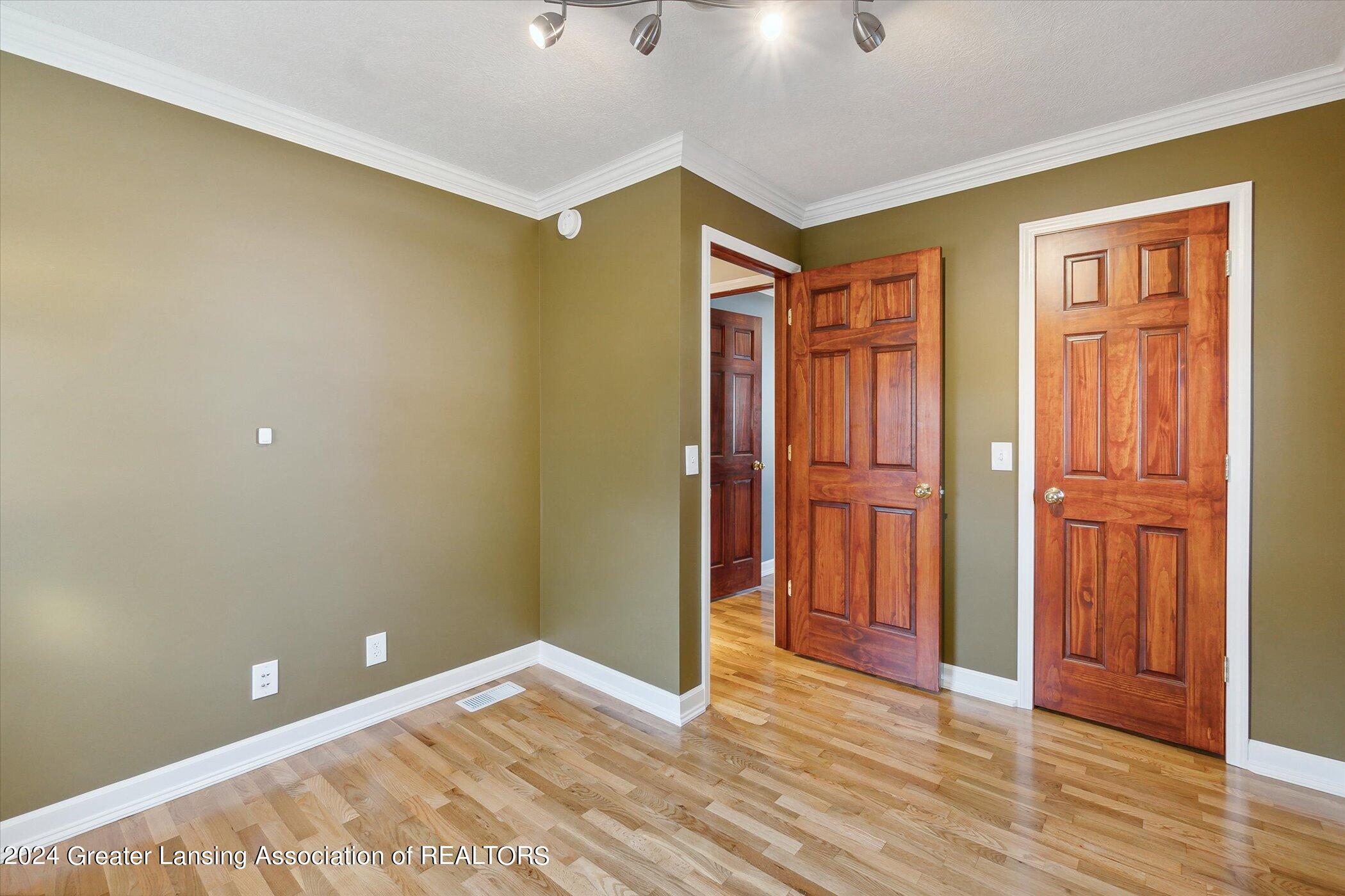 938 Evergreen Avenue