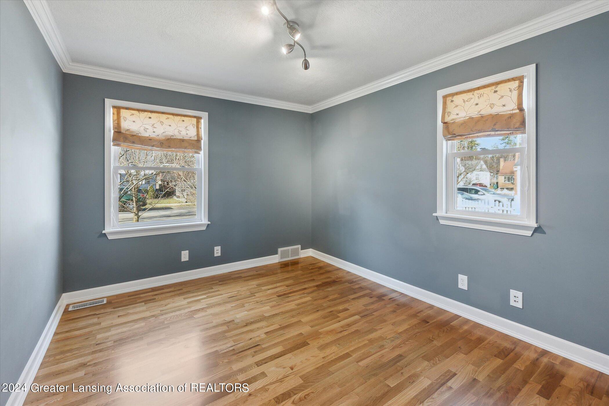 938 Evergreen Avenue