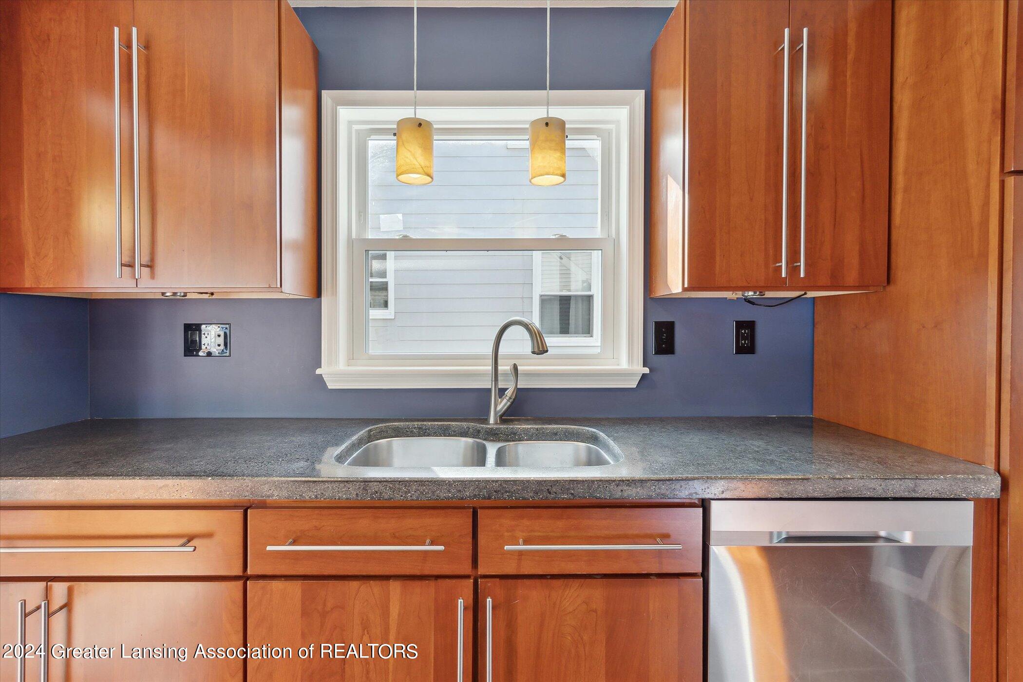 938 Evergreen Avenue