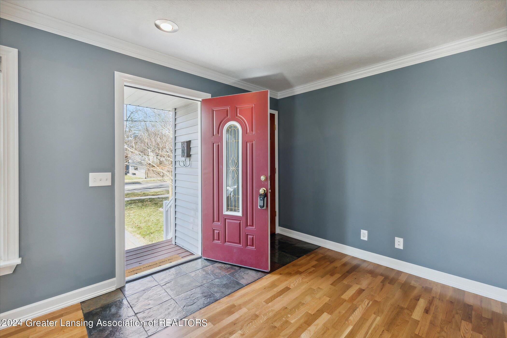 938 Evergreen Avenue