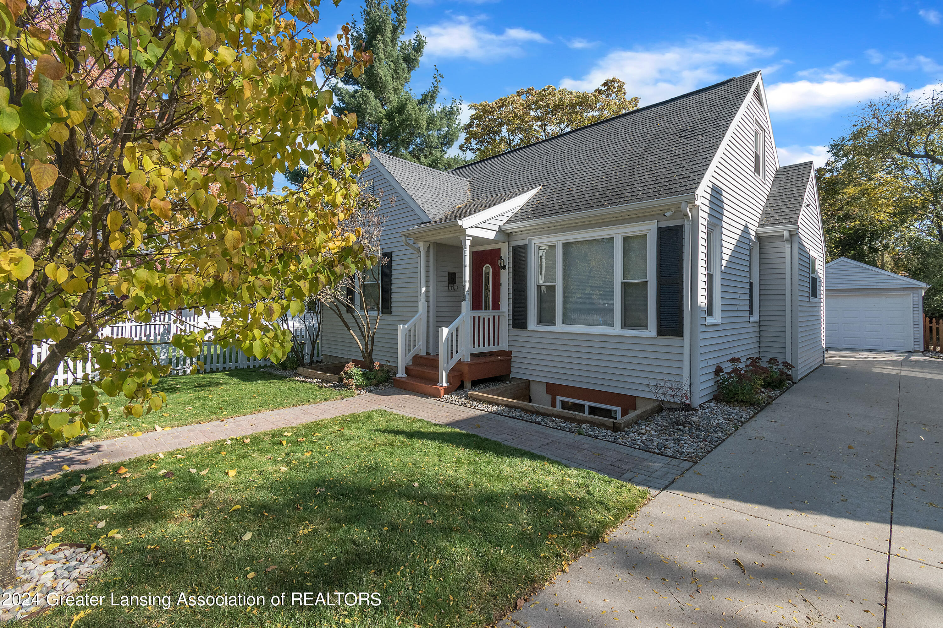 938 Evergreen Avenue