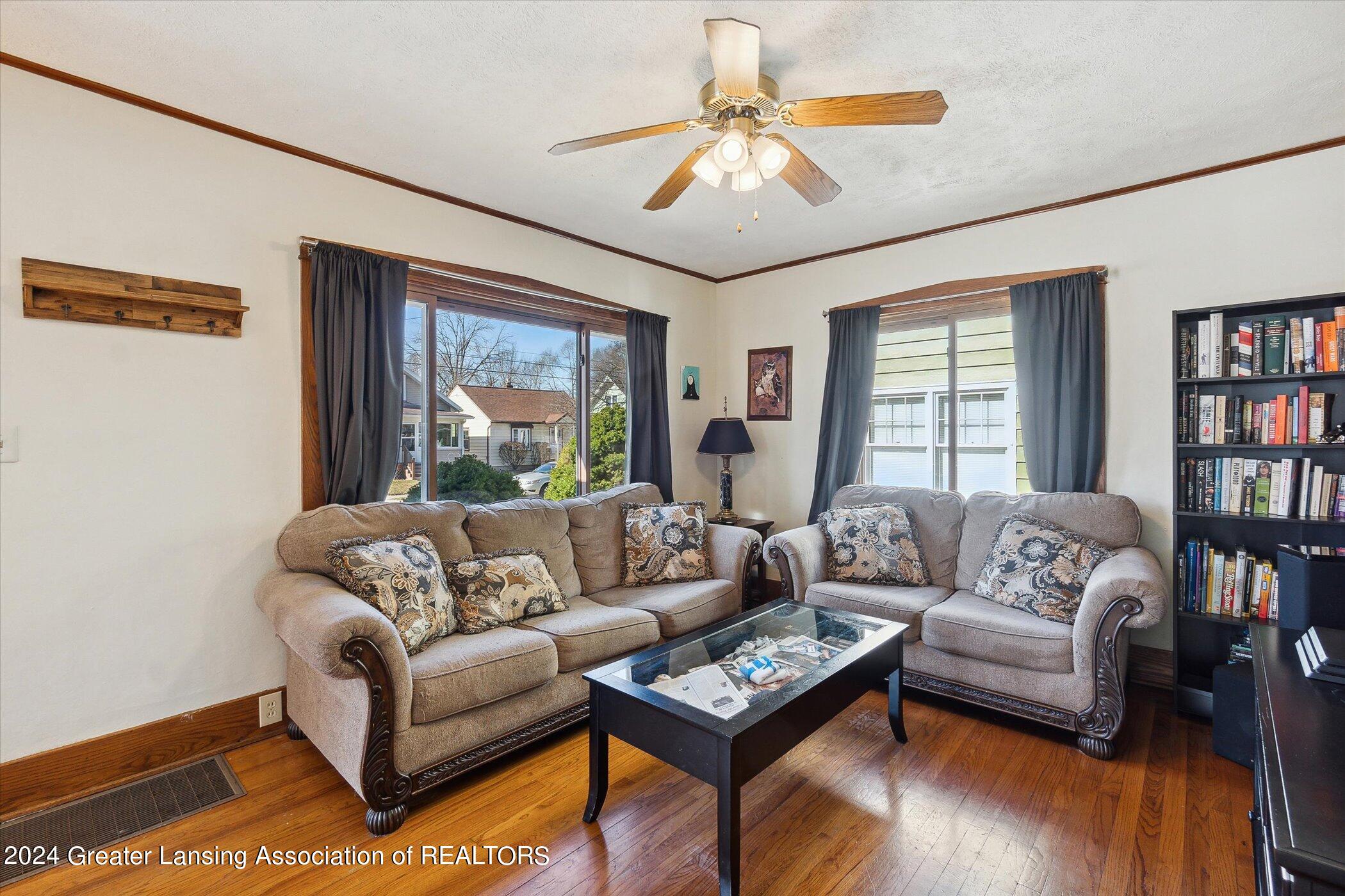 1839 Stirling Avenue