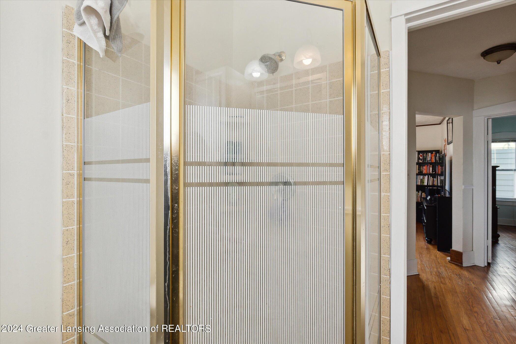 1839 Stirling Avenue