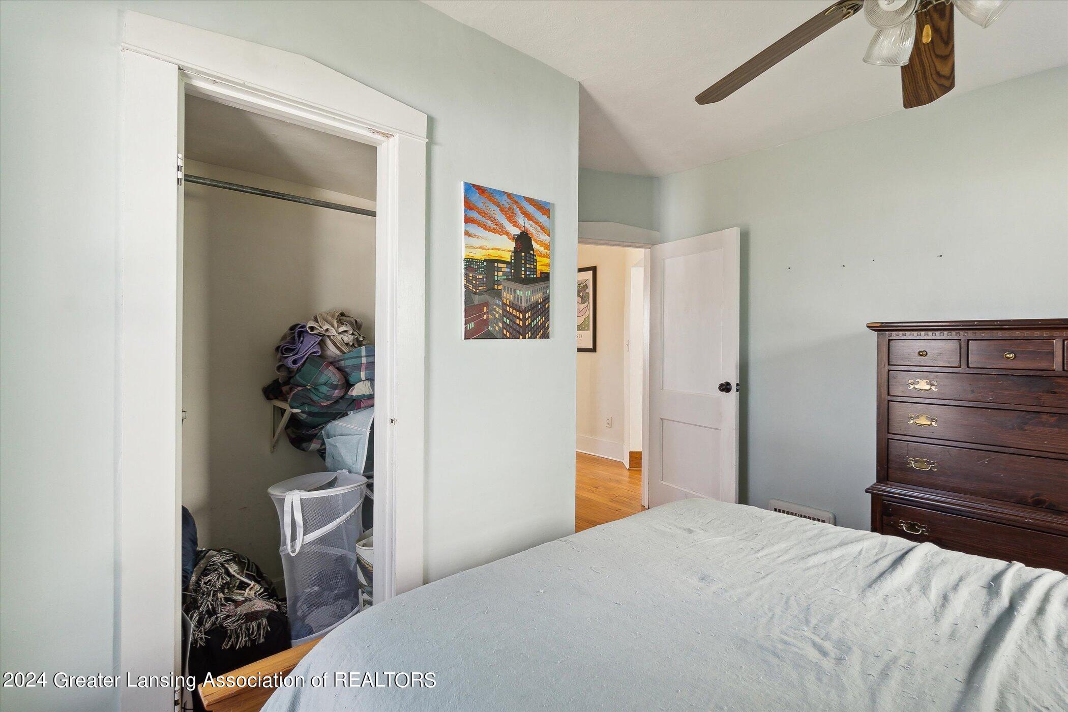 1839 Stirling Avenue