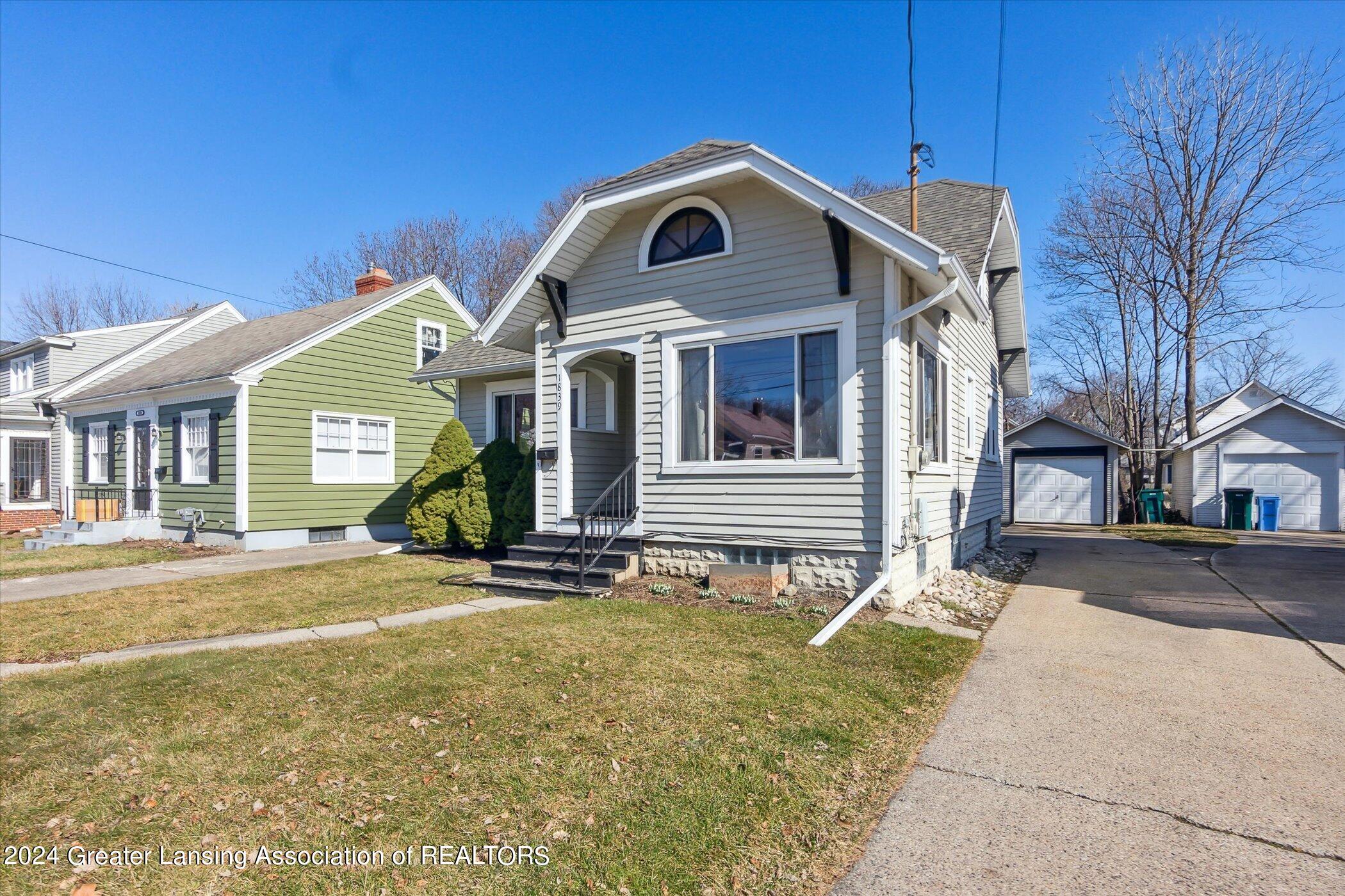 1839 Stirling Avenue