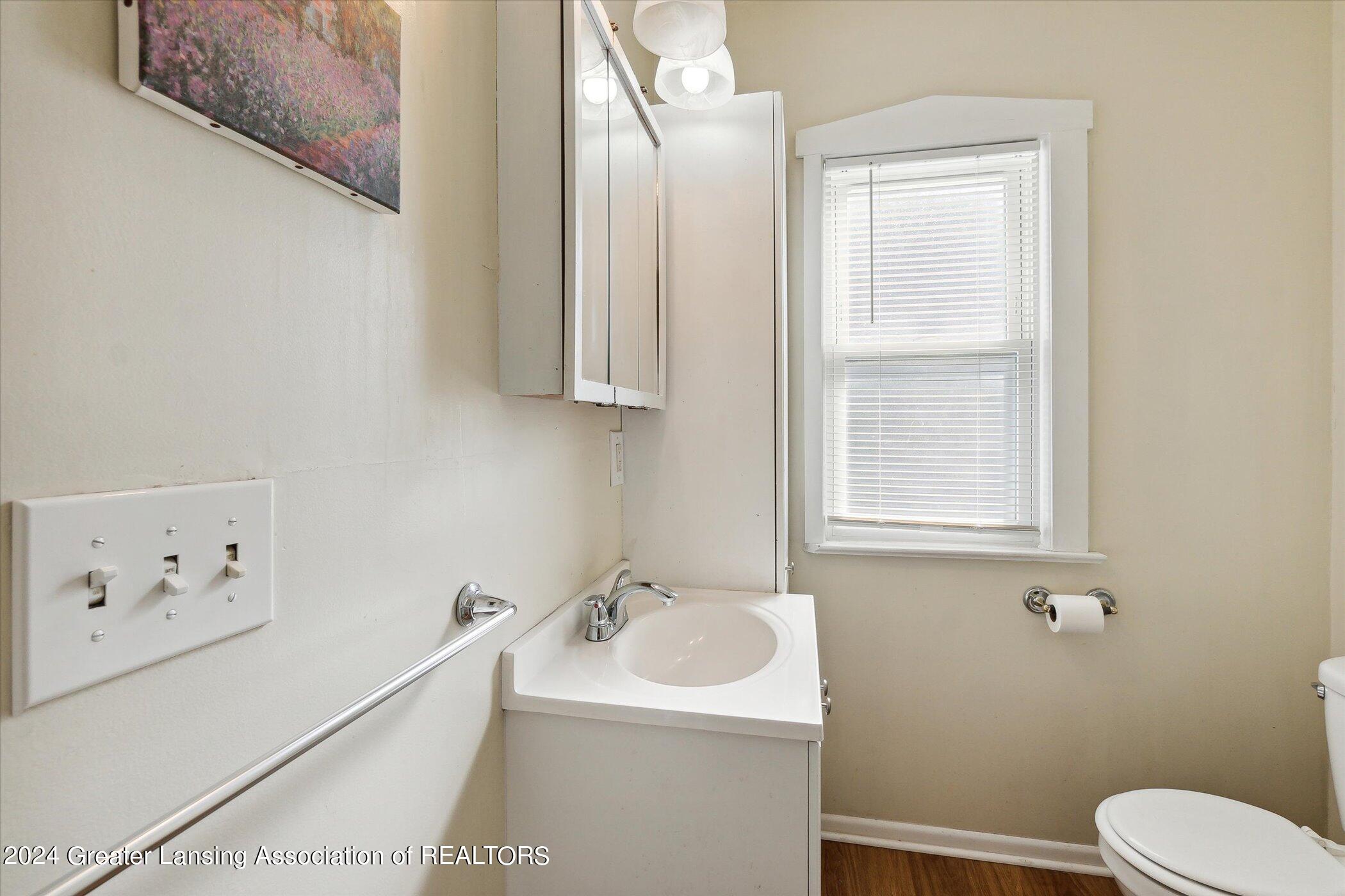 1839 Stirling Avenue