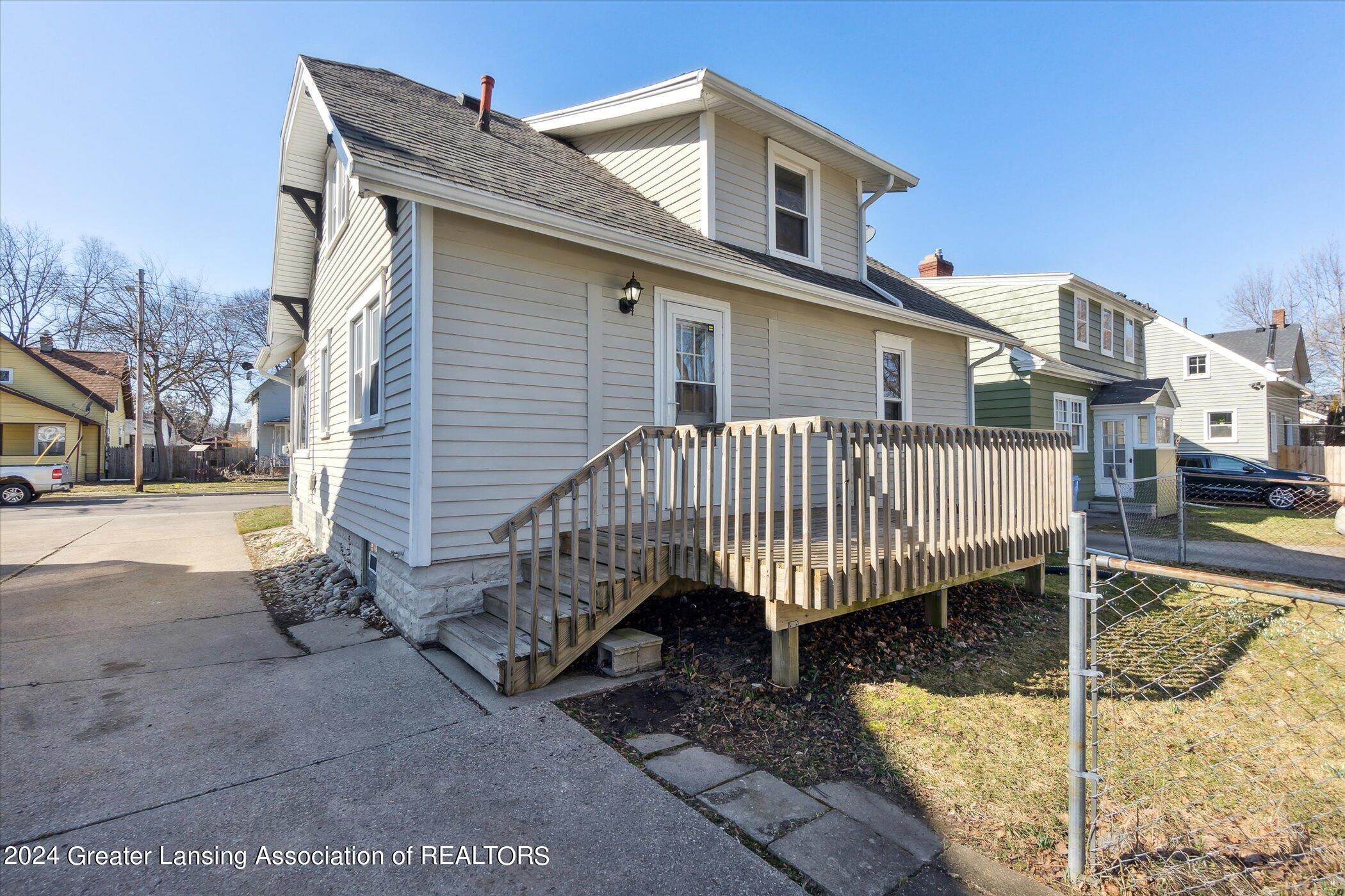 1839 Stirling Avenue