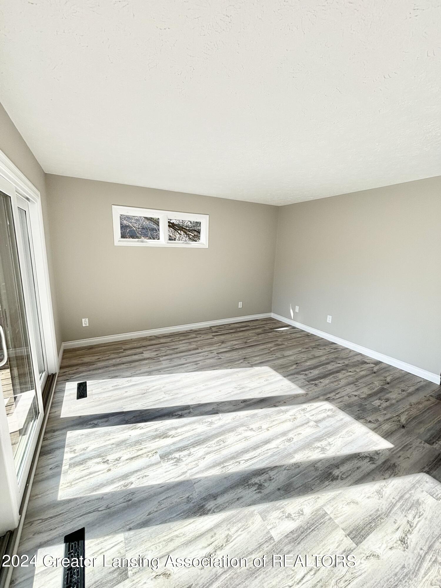 5429 Wild Oak Drive, 21