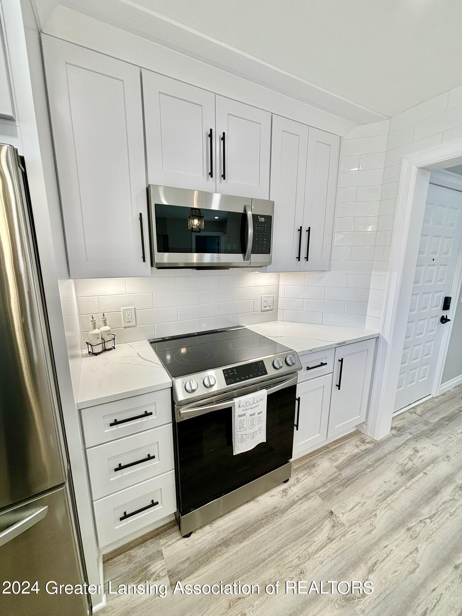 5429 Wild Oak Drive, 21