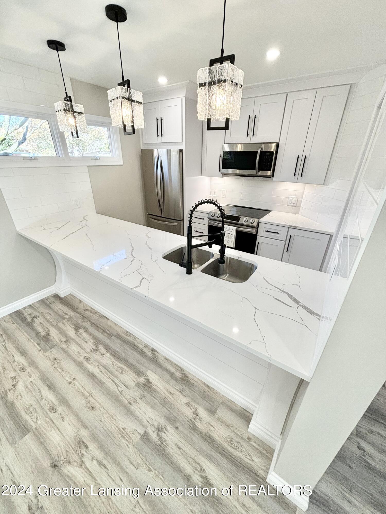 5429 Wild Oak Drive, 21